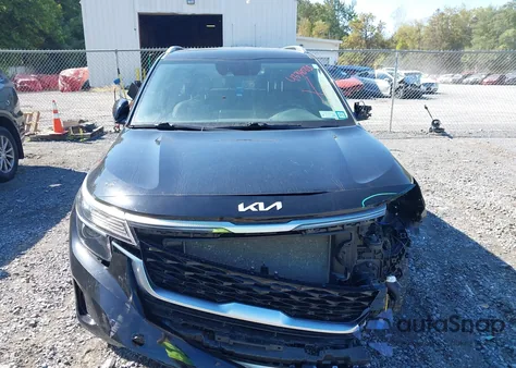 2023 Kia Seltos S из США, поврежденный, VIN KNDEUCAA6P7463040